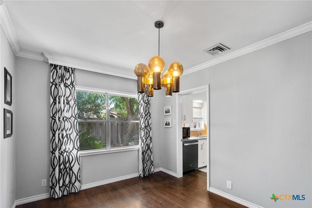 2506 Bon Aire, Victoria, TX 77901