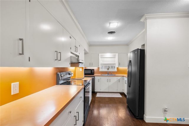 2506 Bon Aire, Victoria, TX 77901