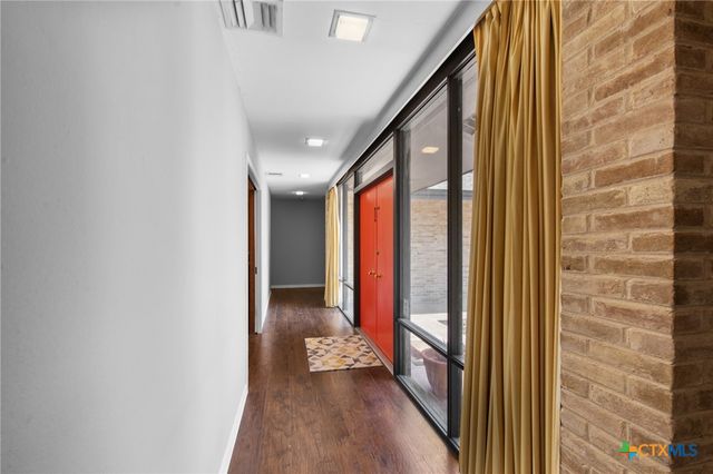 2506 Bon Aire, Victoria, TX 77901