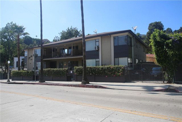 2649 N Beachwood Drive, Los Angeles, CA 90068