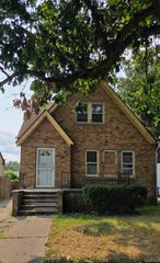 15813 Cruse Street, Detroit, MI 48227