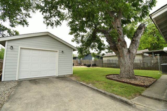 302 PRUITT AVE, San Antonio, TX 78204