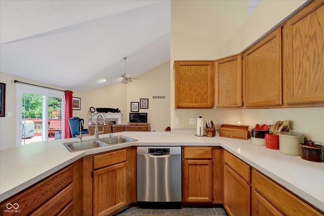 11150 Plum Hollow Circle, Fishers, IN 46037