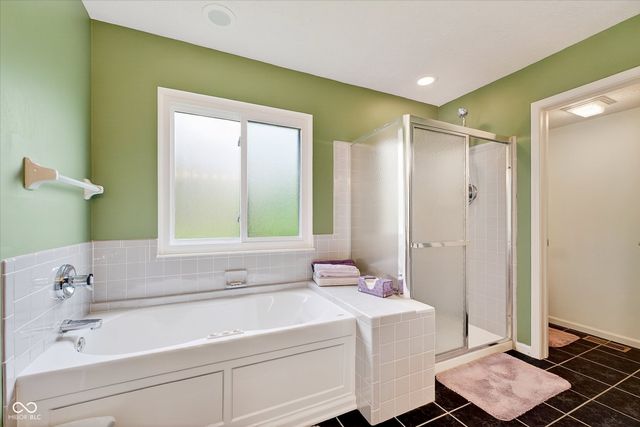 11150 Plum Hollow Circle, Fishers, IN 46037