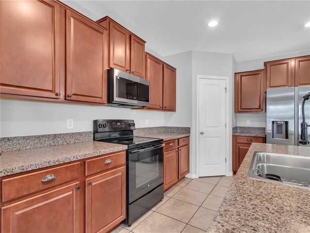 5025 BRICKWOOD RISE DRIVE, Wimauma, FL 33598