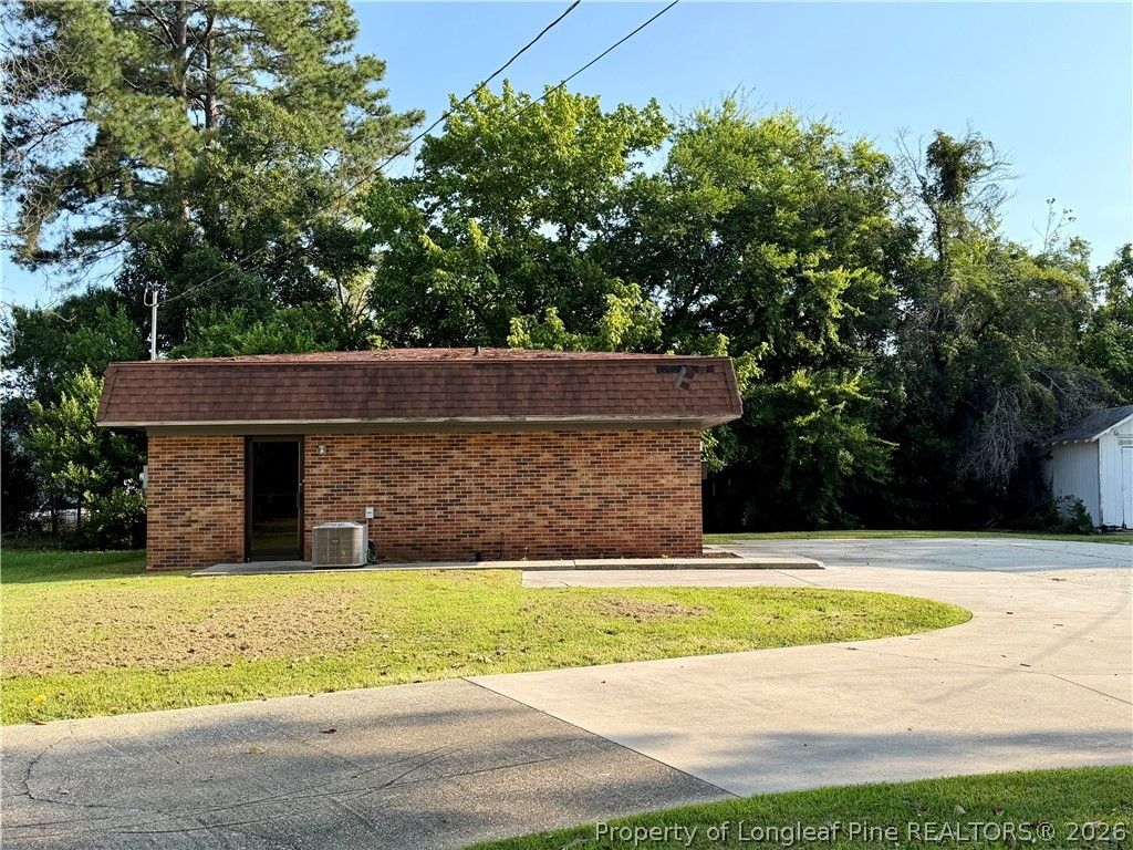 601 E 7th Street, Lumberton, NC 28358 — photo 2