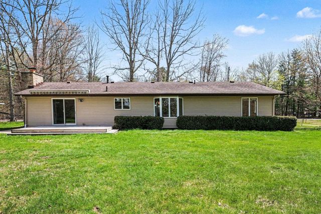 2455 N Smith Street, Sanford, MI 48657