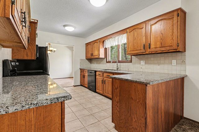 2455 N Smith Street, Sanford, MI 48657