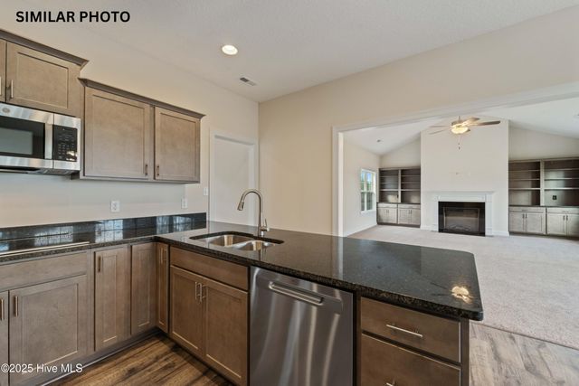 910 Coddington Cove, Jacksonville, NC 28546