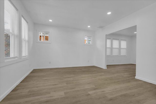 2725 Leslie Street, Detroit, MI 48238