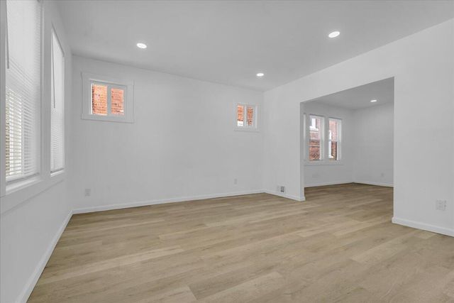 2725 Leslie Street, Detroit, MI 48238