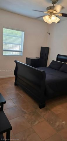 1002 W Broome Street 1, Lantana, FL 33462