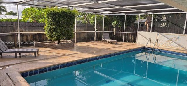 1002 W Broome Street 1, Lantana, FL 33462
