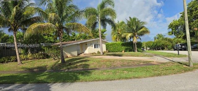 1002 W Broome Street 1, Lantana, FL 33462