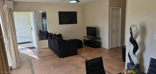 1002 W Broome Street 1, Lantana, FL 33462