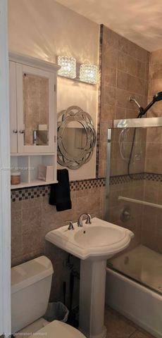 1002 W Broome Street 1, Lantana, FL 33462
