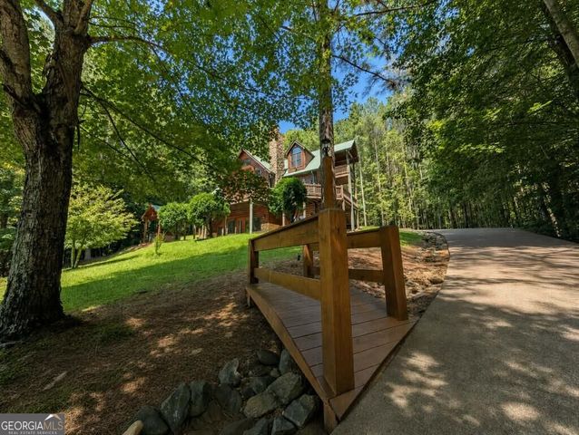 270 Black Bear Ridge Road, Ellijay, GA 30536