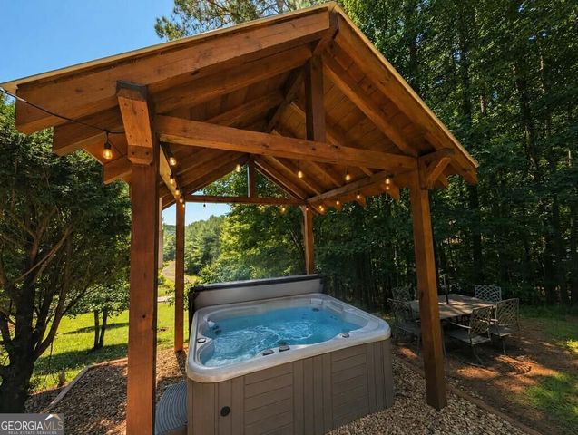 270 Black Bear Ridge Road, Ellijay, GA 30536