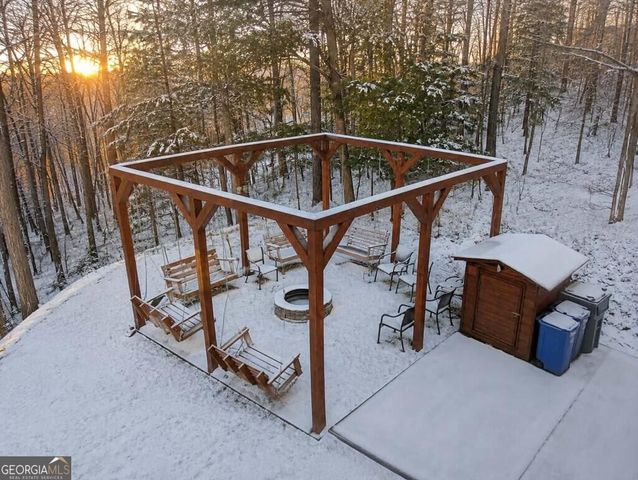 270 Black Bear Ridge Road, Ellijay, GA 30536