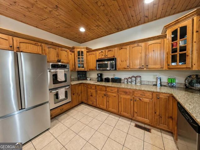 270 Black Bear Ridge Road, Ellijay, GA 30536