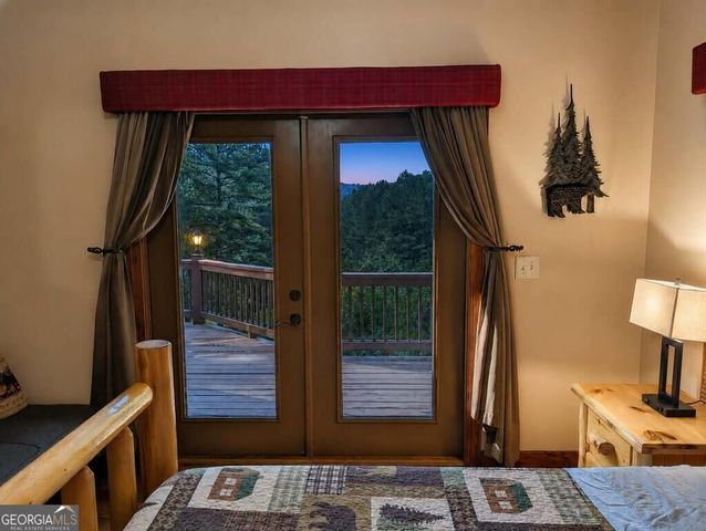 270 Black Bear Ridge Road, Ellijay, GA 30536