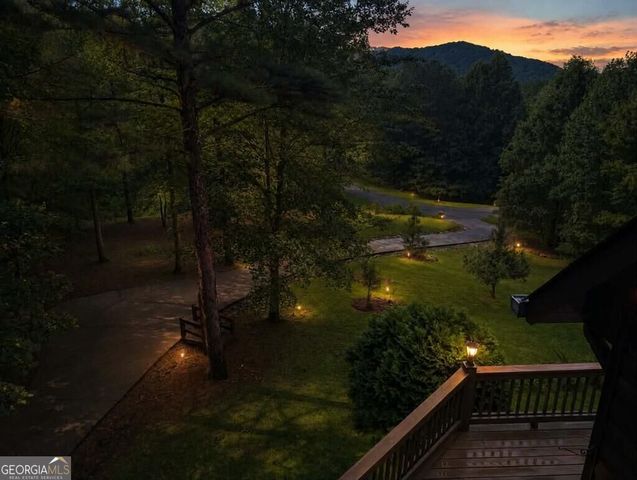 270 Black Bear Ridge Road, Ellijay, GA 30536