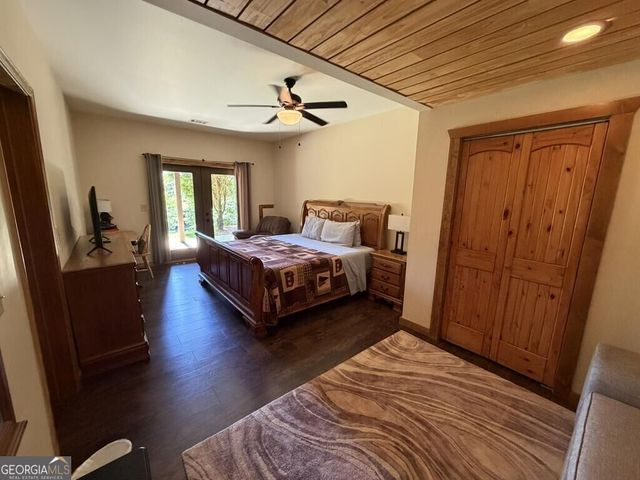 270 Black Bear Ridge Road, Ellijay, GA 30536
