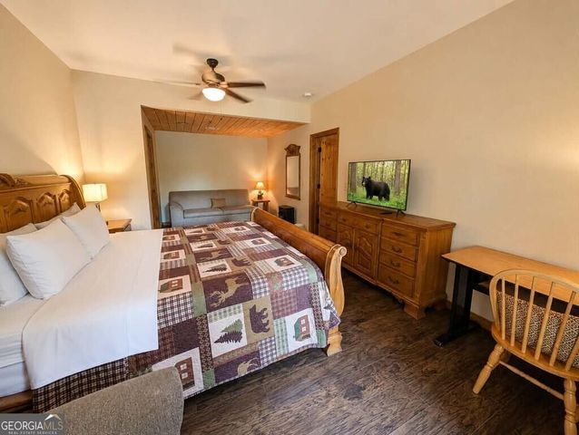 270 Black Bear Ridge Road, Ellijay, GA 30536
