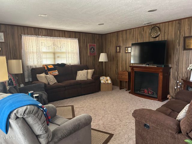 1130 Hixson Avenue, Greeneville, TN 37743