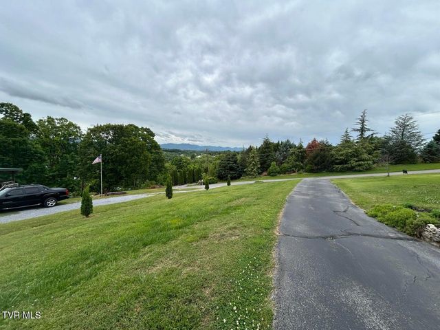1130 Hixson Avenue, Greeneville, TN 37743