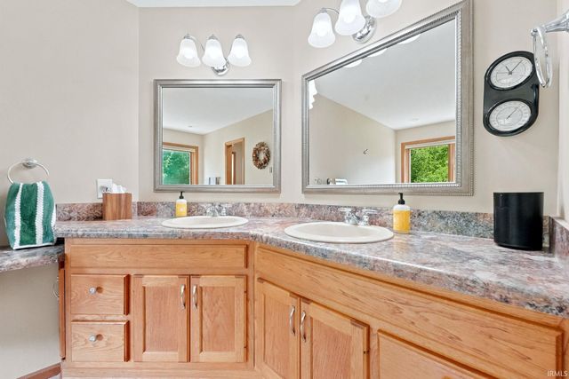 11835 Eagle Creek Pass, Fort Wayne, IN 46814