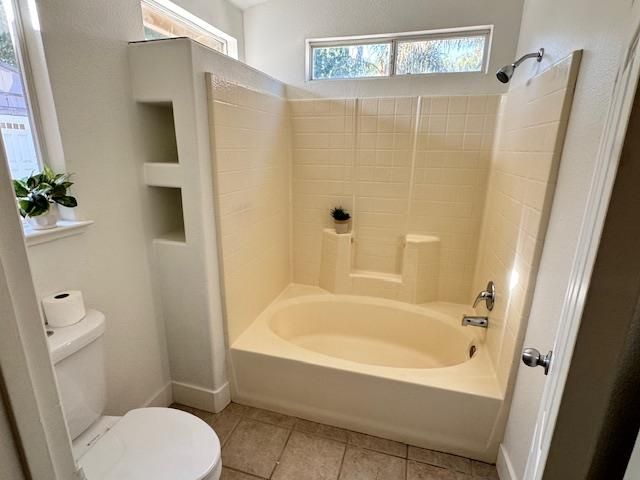 14498 W G Street, Kerman, CA 93630