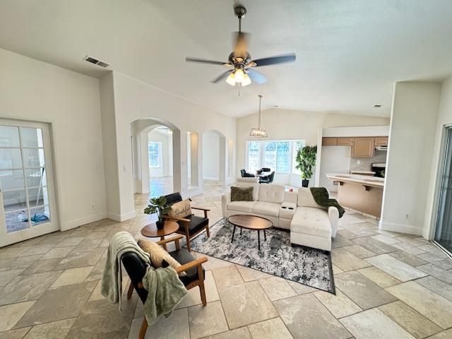 14498 W G Street, Kerman, CA 93630