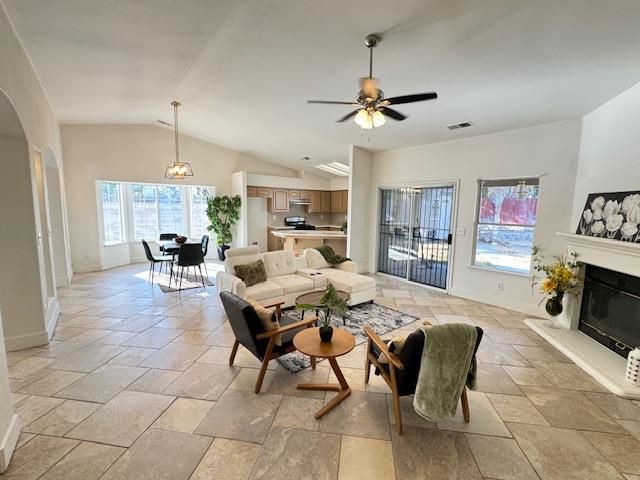 14498 W G Street, Kerman, CA 93630