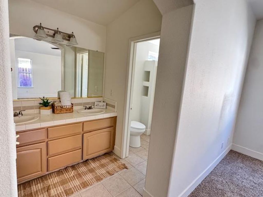 Image 13 of property listing at 14498 W G Street, Kerman, CA 93630