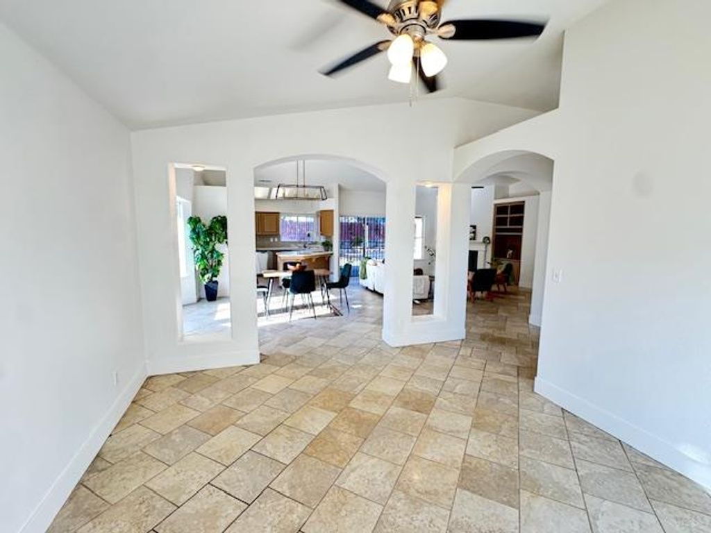 Image 6 of property listing at 14498 W G Street, Kerman, CA 93630