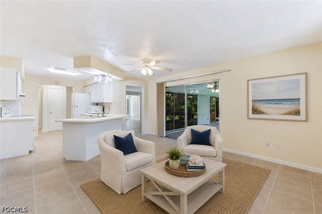 5661 Eichen CIR E, Fort Myers, FL 33919
