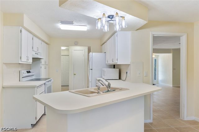 5661 Eichen CIR E, Fort Myers, FL 33919
