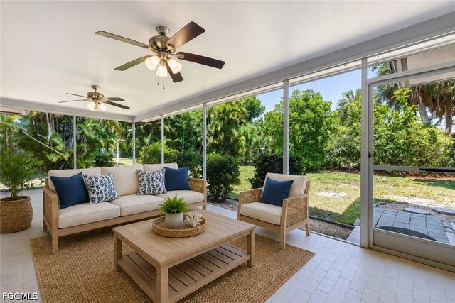 5661 Eichen CIR E, Fort Myers, FL 33919