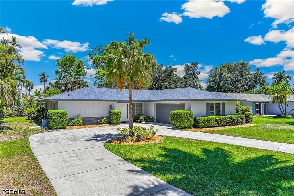 5661 Eichen CIR E, Fort Myers, FL 33919