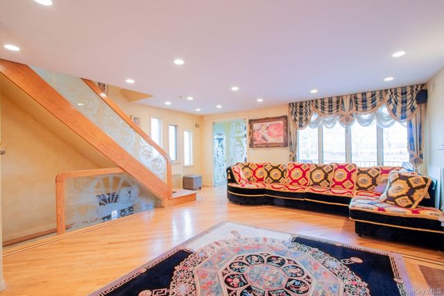 4270 Ocean Avenue, Brooklyn, NY 11235