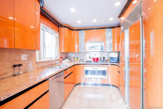 4270 Ocean Avenue, Brooklyn, NY 11235