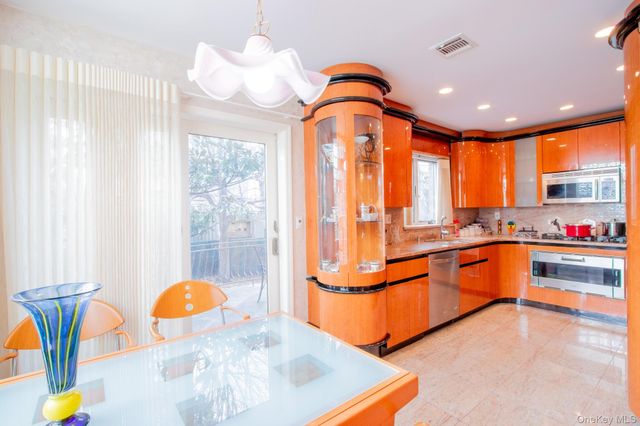 4270 Ocean Avenue, Brooklyn, NY 11235