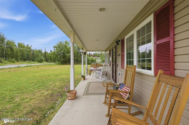 6920 W Beverly Lake Road, Wasilla, AK 99623