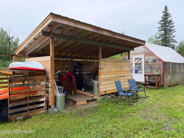 6920 W Beverly Lake Road, Wasilla, AK 99623