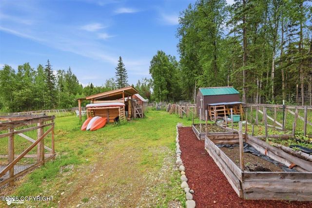 6920 W Beverly Lake Road, Wasilla, AK 99623