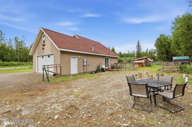 6920 W Beverly Lake Road, Wasilla, AK 99623