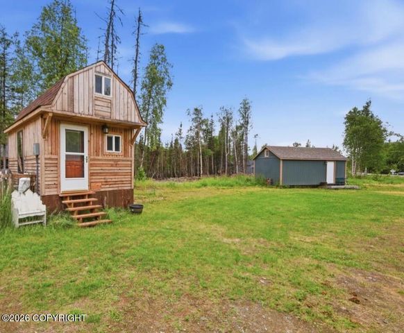6920 W Beverly Lake Road, Wasilla, AK 99623