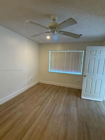 438 NE 210th Cir Terrace 202-4B, Miami, FL 33179
