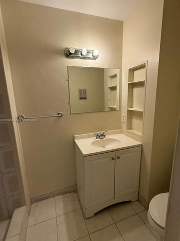 438 NE 210th Cir Terrace 202-4B, Miami, FL 33179